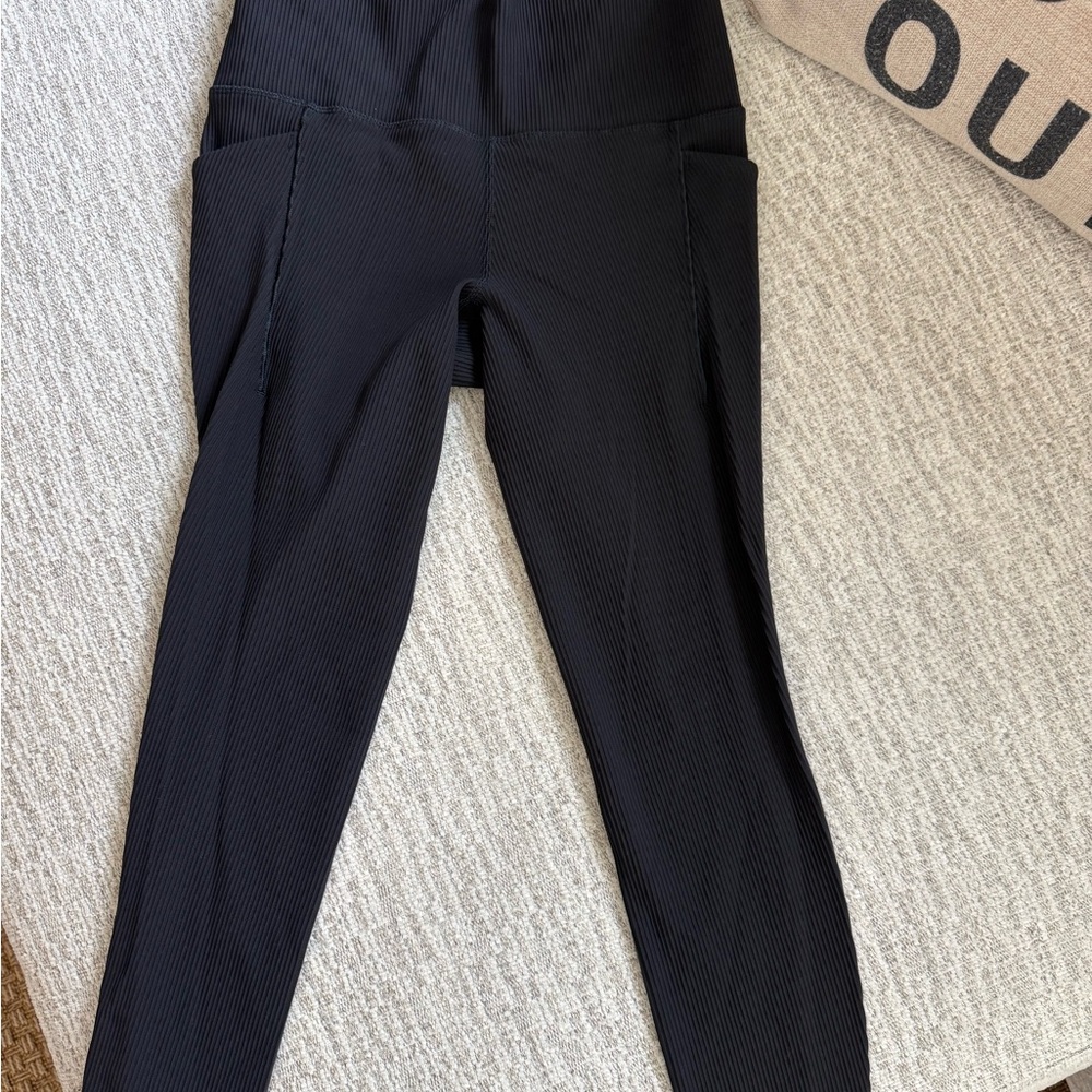 Athleta ribbed leggings size medium